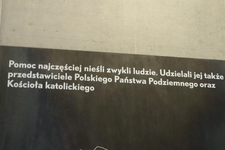 Tablica z napisem  muzeum w Markowej