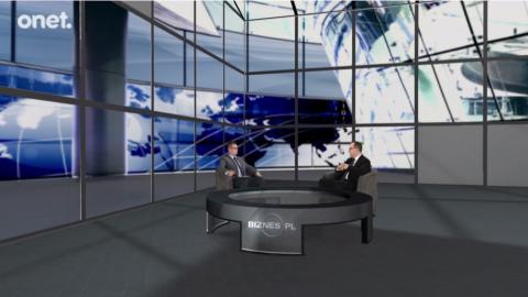 na zdjęciu: w wirtualnym studio siedzą redaktor Łuaksz Stawikowski oraz rzecznik Adam Bodnar